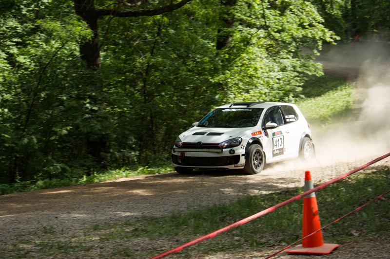Illustration for article titled Rally Photos of the Day: Oversize edition